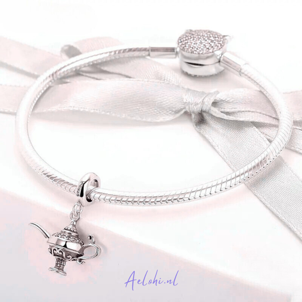 Sterling silver charm – Wish oil lamp with zirconia | Miracles and Magic collection