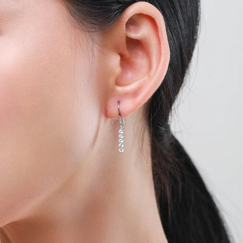 Shariva - Silver earrings with Zirconia