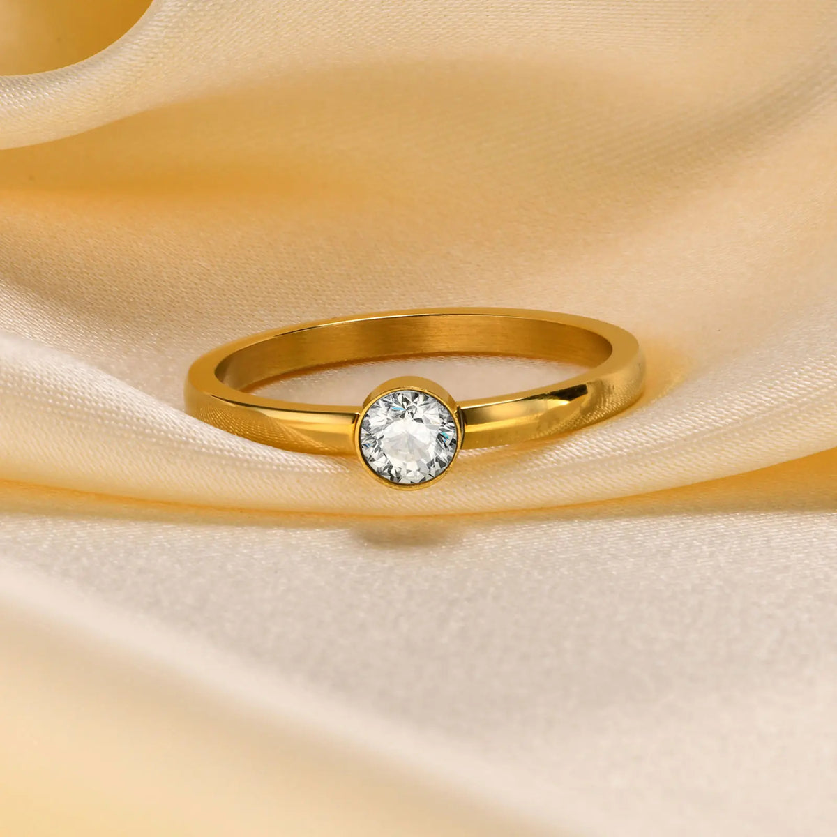 Stahlring mit Zirkonia 